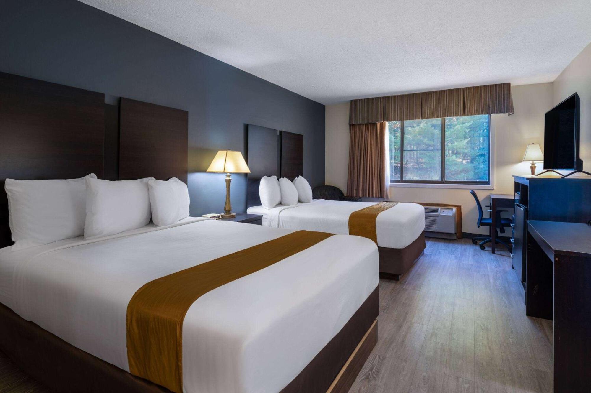 Travelodge By Wyndham Merrill Εξωτερικό φωτογραφία