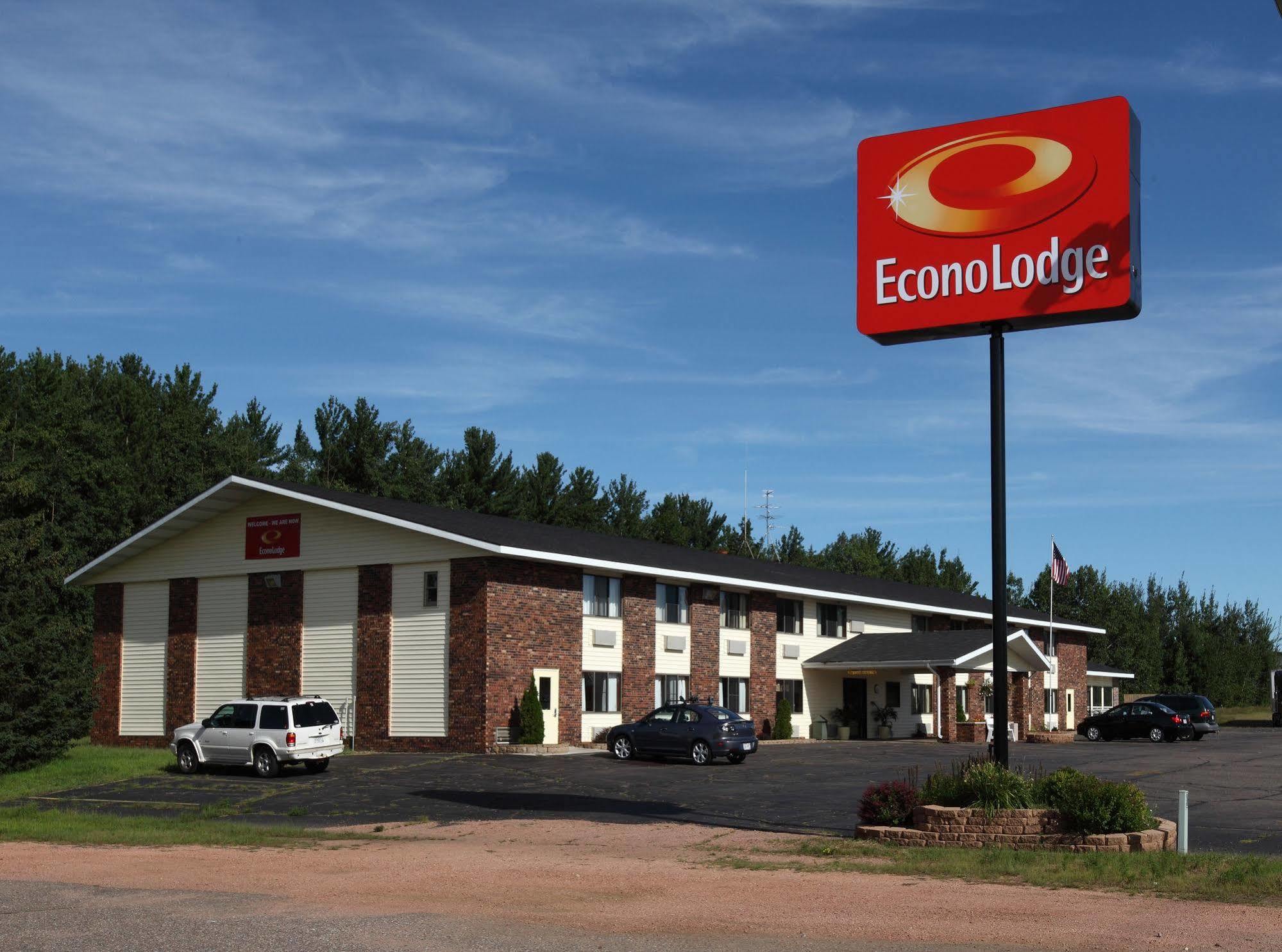Travelodge By Wyndham Merrill Εξωτερικό φωτογραφία