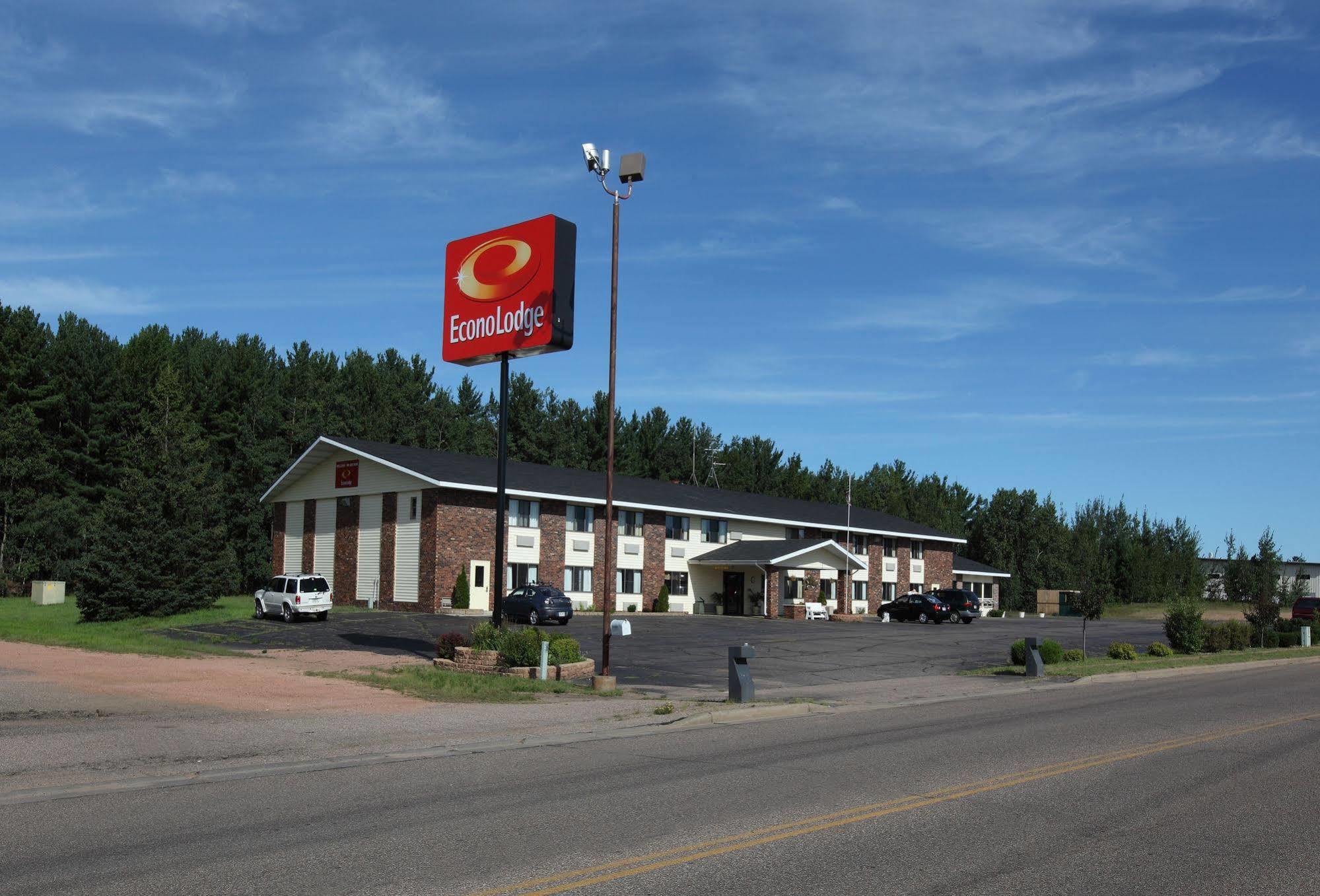 Travelodge By Wyndham Merrill Εξωτερικό φωτογραφία